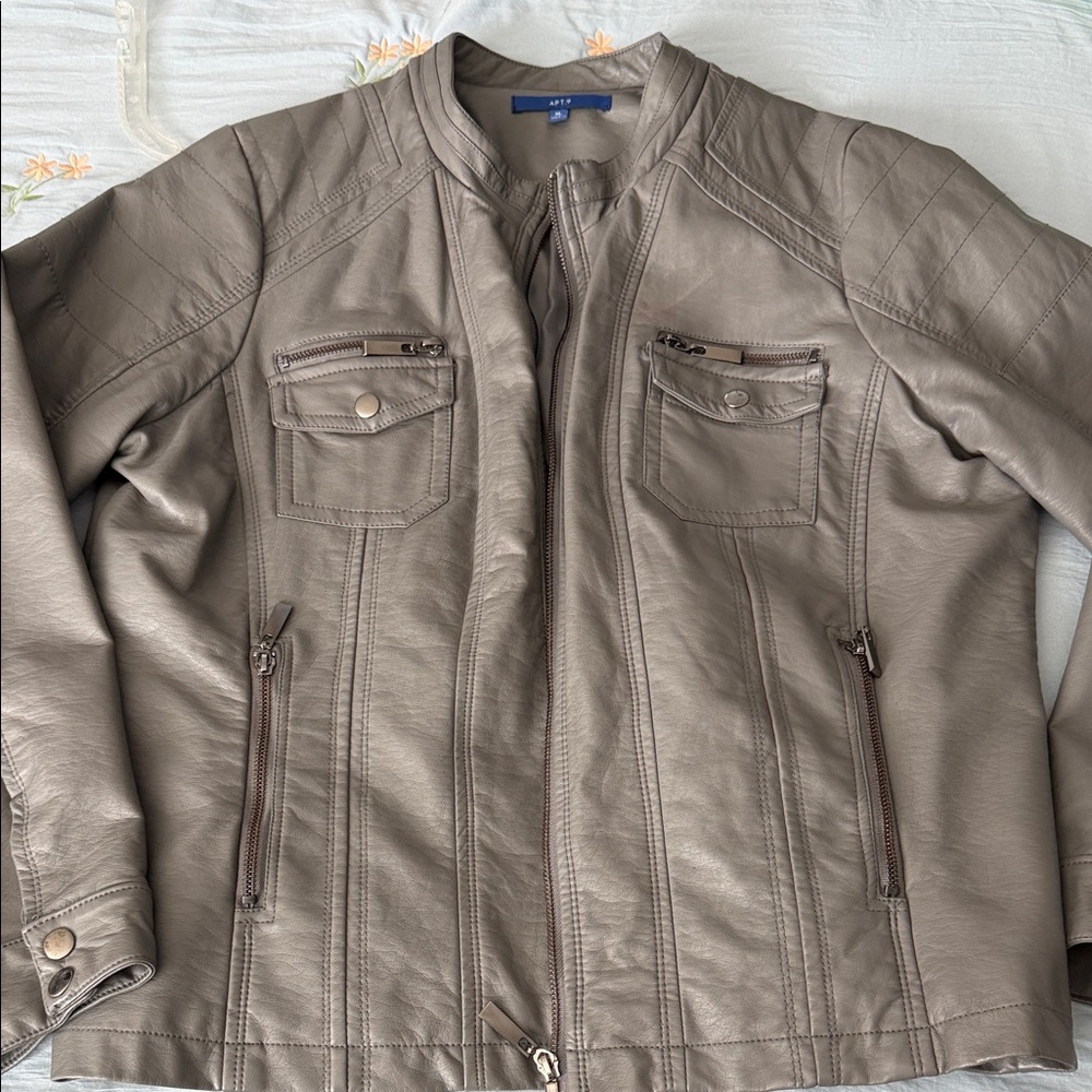 Apt. 9 Women’s Gray Faux Leather Bomber Jacket